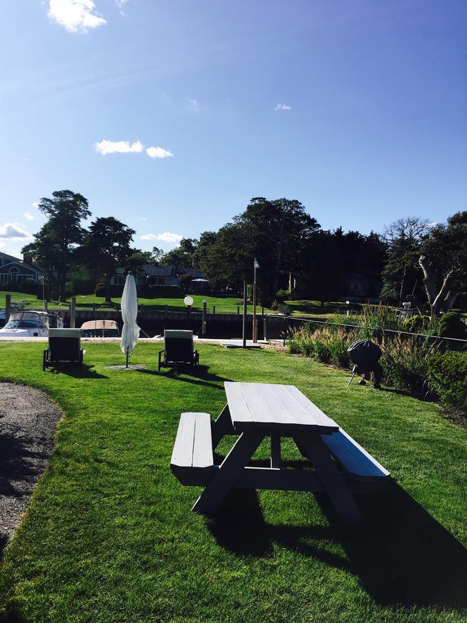 The Drake Inn Hampton Bays Exterior photo